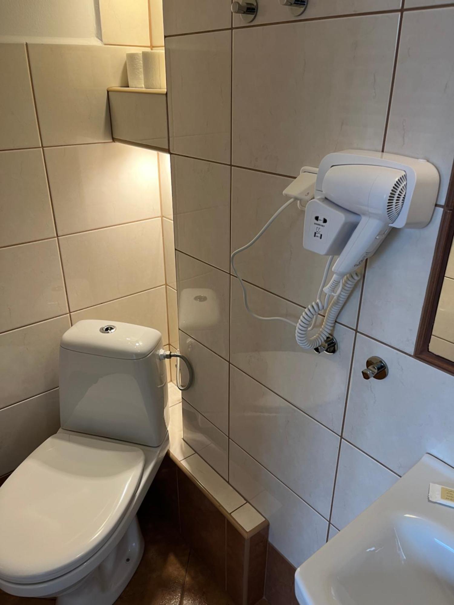 Route 7 Rooms Мысленице Экстерьер фото